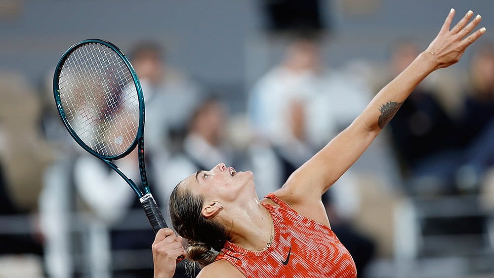 Jean-Francois Badias : Aryna Sabalenka serves to Erika Andreeva at French Open 2024.